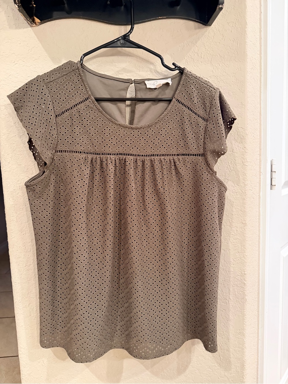 Market & Spruce Olive Eyelet Cap-Sleeve Blouse